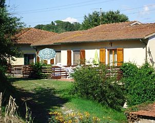Vakantiehuis Casa Monica in Toscane, Fauglia, met uitnodigend terras en natuur