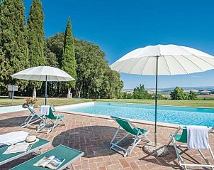 Guest house 09570201 • Holiday property Tuscany / Elba • Vakantiehuis in Monteroni d'Arbia met zwembad, in Toscane. 