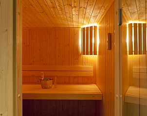 Gezellige sauna in vakantiehuis LA CRISTALLINE, Hatrival, Ardennen, Belgi voor ultieme ontspanning.