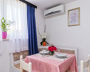 Guest house 10163201 - Apartment Istria - Appartement Kotro