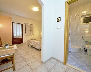 Guest house 10310501 - Holiday property Dalmatia - Vakantiehuis Vesna
