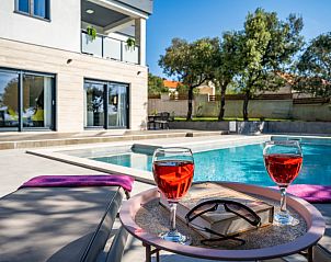 Guest house 10315304 - Holiday property Dalmatia - Vakantiehuis Golem
