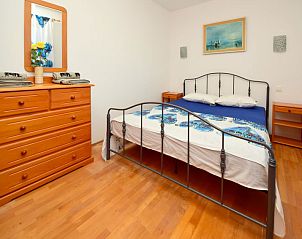 Guest house 10320001 - Holiday property Dalmatia - Vakantiehuis Lolita