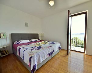 Guest house 10320001 - Holiday property Dalmatia - Vakantiehuis Lolita