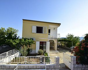 Guest house 10320001 - Holiday property Dalmatia - Vakantiehuis Lolita