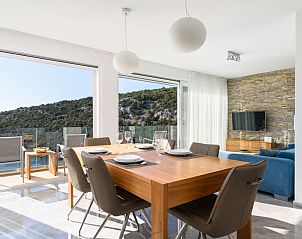 Guest house 1032014 - Apartment Dalmatia - Appartement Villa by the Sea