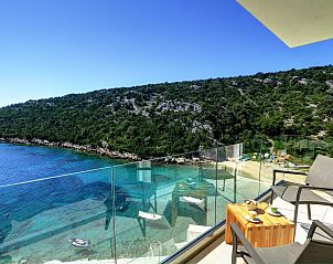 Guest house 1032017 - Apartment Dalmatia - Appartement Villa by the Sea