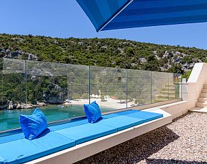 Guest house 1032017 - Apartment Dalmatia - Appartement Villa by the Sea