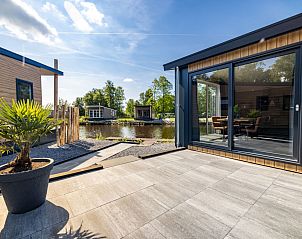 Guest house 130327 • Holiday property Bergumermeer • Waterlodge type 2 