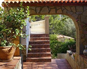 Geniet van het vakantiehuis in Benigembla met sfeervol terras en weelderige natuur, een perfecte ontsnapping in Costa Blanca, Spanje.