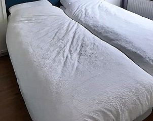 Comfortabele tweepersoonsbedden in Huisje in Nieuw Balinge, vakantiehuis in Midden Drenthe.