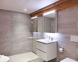 Verblijf 1804603 - Appartement Berner Oberland - Appartement Huus Chloster, Apt Büel