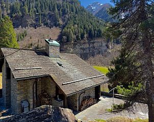 Verblijf 18215005 • Vakantiewoning Graubunder / Grisons • Vakantiehuis in Rossa 