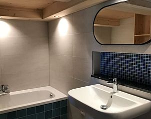 Verblijf 1821601 - Vakantiewoning Graubunder / Grisons - Huisje in Vignogn