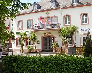 Guest house 21702501 • Apartment Eifel / Mosel / Hunsrueck • Hotel Zum Goldenen Stern 