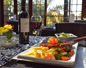 Verblijf 2326737 - Vakantie appartement Gauteng (Johannesburg) - Waterfalls Boutique Hotel