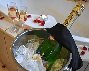 Verblijf 2326737 - Vakantie appartement Gauteng (Johannesburg) - Waterfalls Boutique Hotel