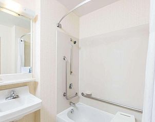 Verblijf 23325501 - Vakantie appartement Midwesten - Days Inn by Wyndham Des Moines-West Clive