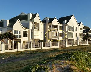 Ontdek de charme van Summerseas, een luxe appartement aan het strand in Port Elizabeth, Oost-Kaap met een adembenemend uitzicht.