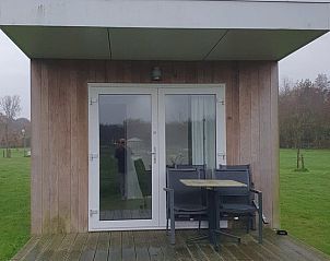 Vorderansicht von Haus in Asten, Ferienhaus mit Terrasse in Asten, De Peel, Nordbrabant.