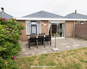 Gezellig terras van Callantsoog de Seinpost nr 6 bungalow in Callantsoog, Noordzeekust, Noord-Holland.