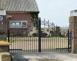 Uitzicht op de serene natuur rondom Huisje in Landsmeer, vakantieaccommodatie in Amsterdam eo, Noord-Holland.