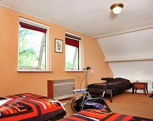 Goed uitgeruste keuken in vakantiehuis OV114, Kamperveen, met uitzicht op de natuur van Overijssel