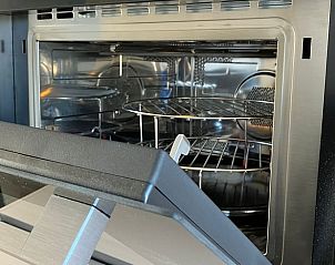 Moderne keukenapparatuur in Huisje in Bruchterveld, perfect voor kookliefhebbers.