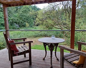 Terras met uitzicht op de natuur bij Vakantiehuis in Dedemsvaart, vakantiehuis in Vechtstreek, Overijssel.