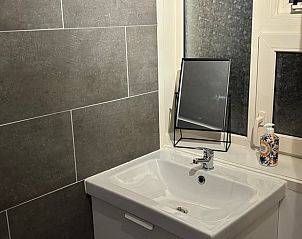 Charmante buitenkant van Vakantiehuisje in Witharen, rustieke stijl in Overijssel.