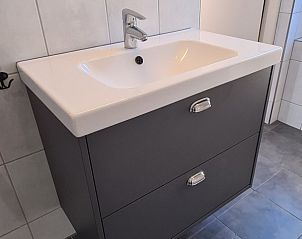 Guest house 642004 - Holiday property Zuid-Beveland - Inlaag24