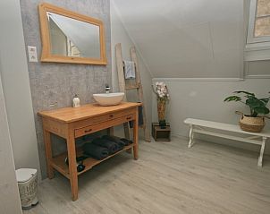 Rustic sink in Cottage in Melissant, vacation accommodation in Melissant, Goeree-Overflakkee, South Holland.