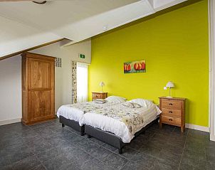 ZH018 vakantiehuis Gouda, gelegen aan een serene vijver in het Groene Hart van Zuid-Holland.