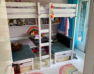 Kinderkamer met stapelbed in Huisje in Zevenhoven, vakantiewoning in Zuid-Holland