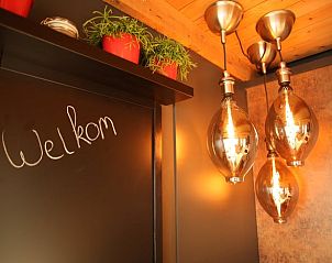 Decoratief glas in Vakantiehuis in Lekkerkerk, gelegen in het Groene Hart van Zuid-Holland.