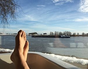Buitenzijde van Vakantiehuis in Lekkerkerk, gelegen in het Groene Hart van Zuid-Holland.