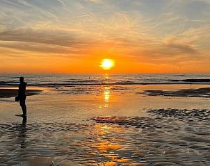 Zonsondergang op het strand, in de buurt van Bungalowpark Puik en Duin Vakantiehuis nr 33, Noordwijk.
