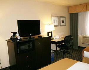 Verblijf 8926002 - Vakantie appartement Californië - Holiday Inn Express Hotel Union City, an IHG Hotel