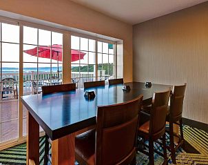 Verblijf 9125501 - Vakantie appartement Midwesten - Holiday Inn Express Hotel & Suites Petoskey, an IHG Hotel
